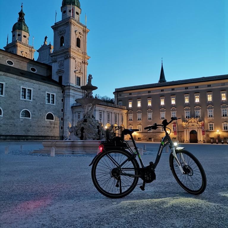 Ebike Tour Salzburg Austria. Residenzplatz Altstadt